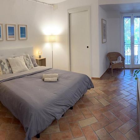 Appartements Dans Agreable Maison De Ville Centre Historique De Rimini Buitenkant foto