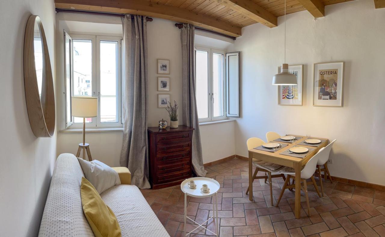 Appartements Dans Agreable Maison De Ville Centre Historique De Rimini Buitenkant foto